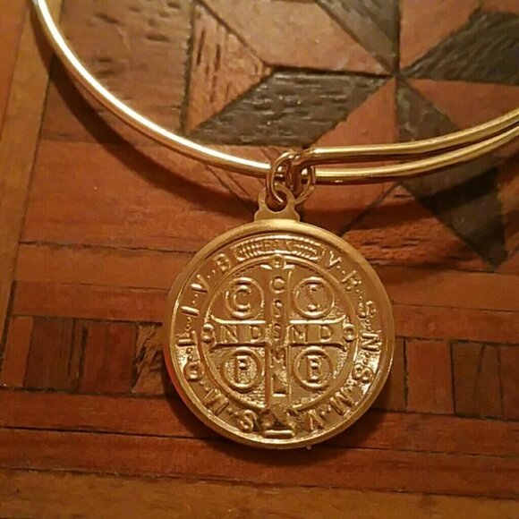 Alquimia Gold Bracelet with Medallion Charm - Picture 1 of 2